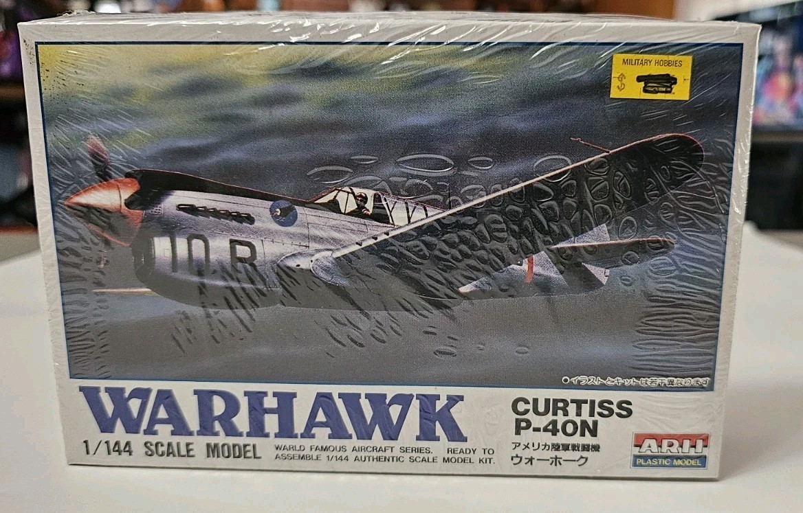 1992 ARII  #23037   Curtiss P-40N Warhawk  - 1:144 Scale Model Kit - New/Sealed