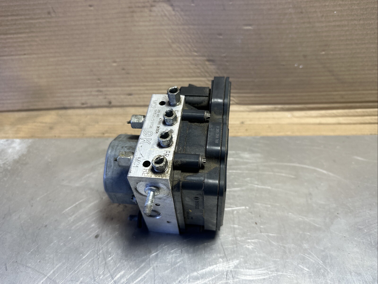 2015-19 NISSAN VERSA SEDAN AT 1.6L CVT ABS ANTI-LOCK BRAKE ASSEMBLY 47660 9KS0A 2015-19 NISSAN VERSA SEDAN AT 1.6L CVT ABS ANTI-LOCK BRAKE ASSEMBLY 47660 9KS0A