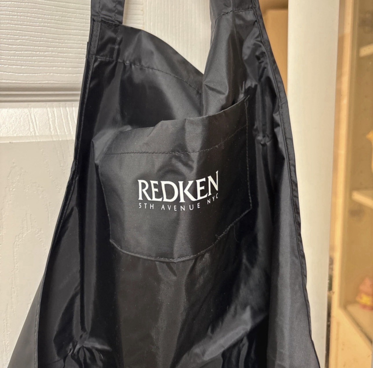 VTG Y2K Redken 5th Avenue NYC DuraSilk Hair Stylist Colorist Apron Black Retro VTG Y2K Redken 5th Avenue NYC DuraSilk Hair Stylist Colorist Apron Black Retro