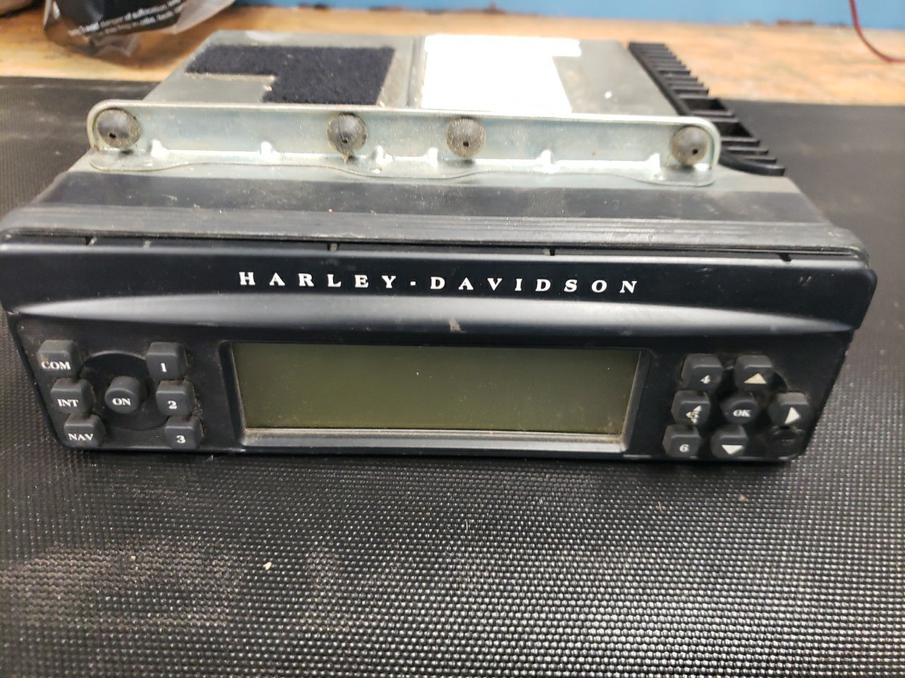H-D P/N 76160-06 Harley Davidson Radio Type BE7680 Harman Kardon Becker H-D P/N 76160-06 Harley Davidson Radio Type BE7680 Harman Kardon Becker