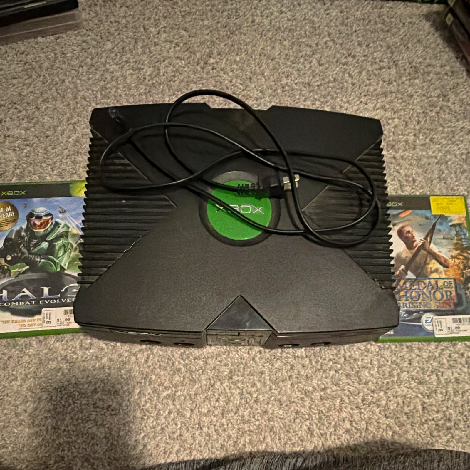 Microsoft Xbox Original w/ power Cable + Halo + Medal of Honor *UNTESTED*
