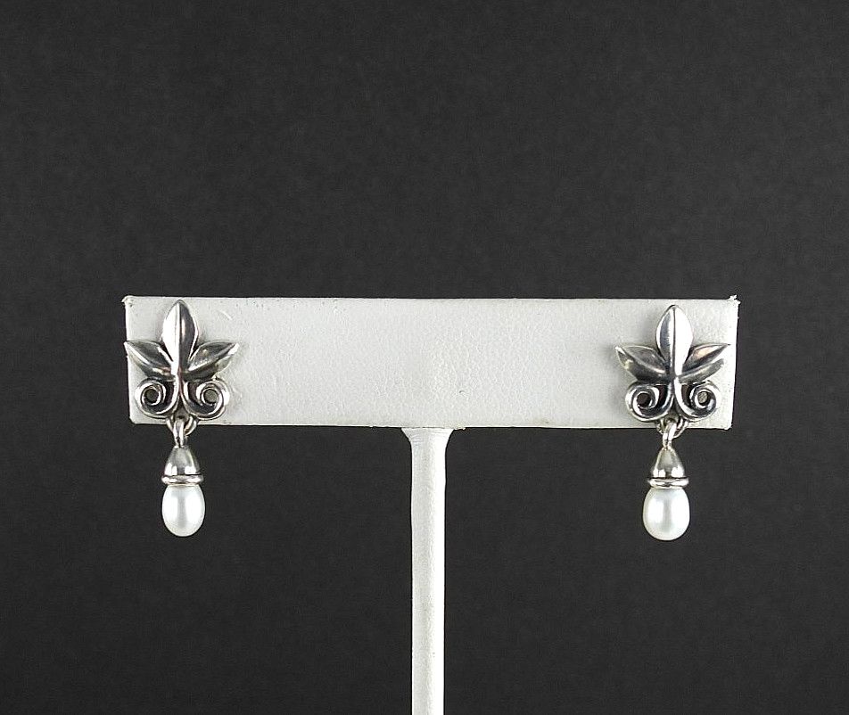 Retired James Avery Scroll Fleur de Lis Freshwater Pearl Earrings Drop Dangle