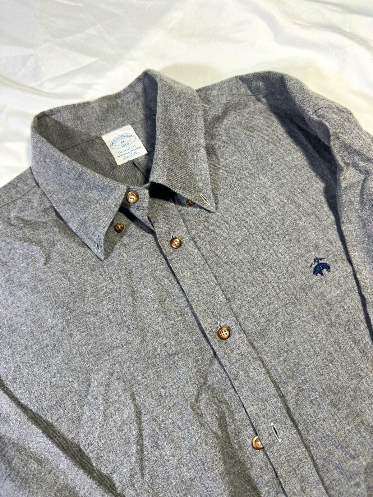 Brooks Brothers Men\'s Gray Regent Fit Solid Cotton Dress Shirt 18.5 36/37 XL Brooks Brothers Men\'s Gray Regent Fit Solid Cotton Dress Shirt 18.5 36/37 XL