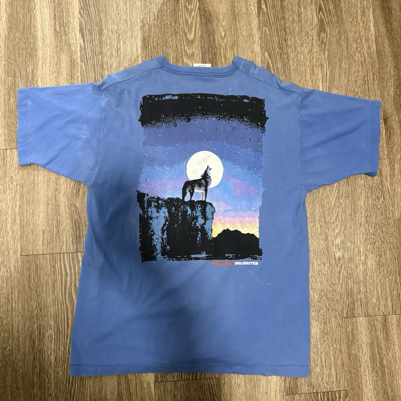 VINTAGE MARLBORO UNLIMITED HOWLING WOLF COYOTE T-SHIRT BLUE ONE SIZE VINTAGE MARLBORO UNLIMITED HOWLING WOLF COYOTE T-SHIRT BLUE ONE SIZE