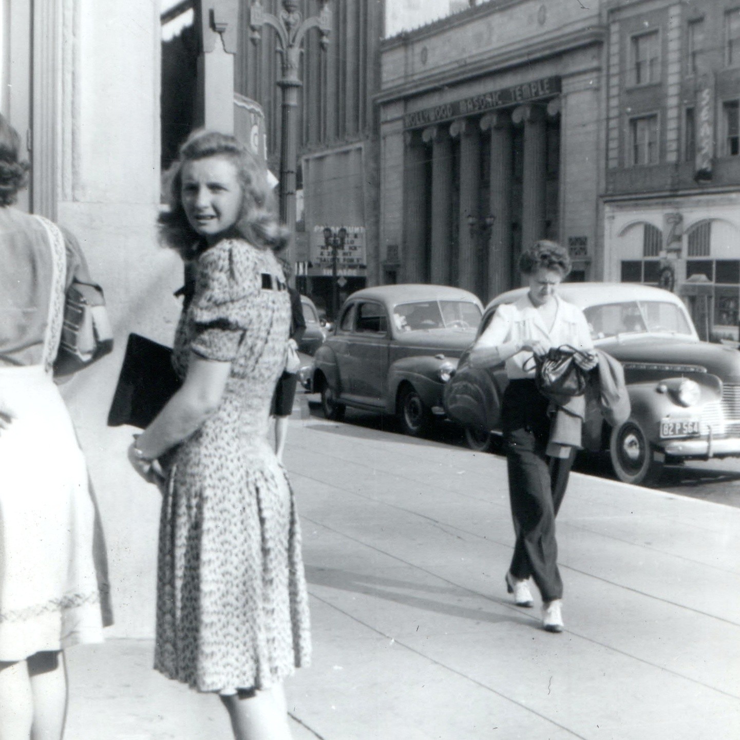 c1940s Hollywood CA Hollywood Masonic Temple Snapshot Photo Women Street Fashion