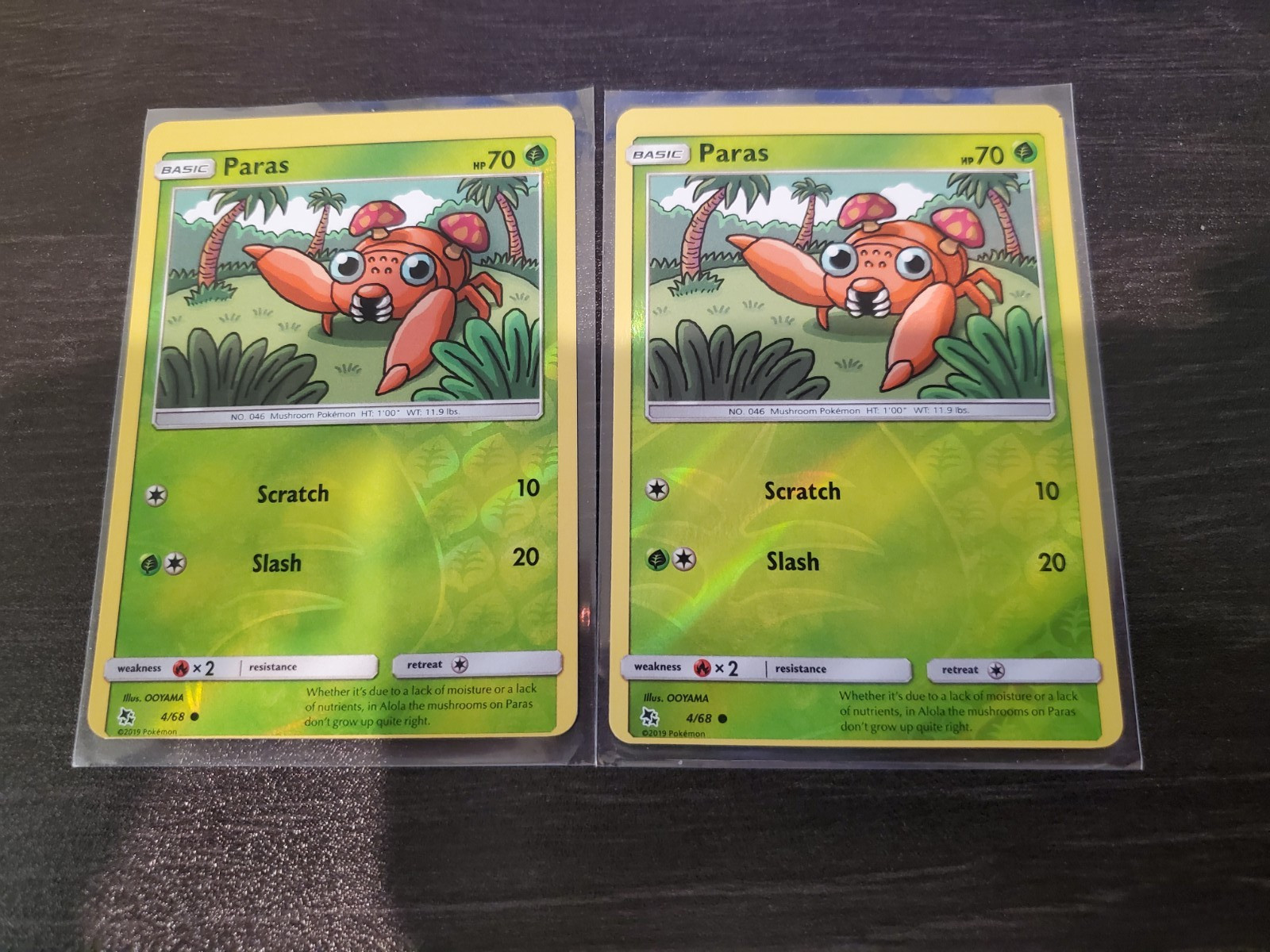 MISCUT Pokemon Paras Reverse Foil Pair Error Black Dot MISCUT Pokemon Paras Reverse Foil Pair Error Black Dot