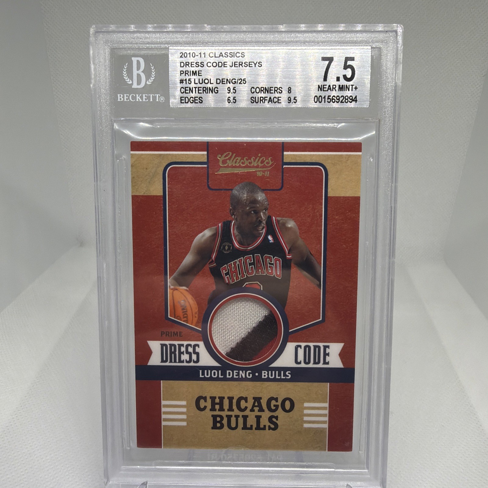 2010-11 Classics Dress Code 17/25 Luol Deng #15 game worn Beckett 7.5 game worn