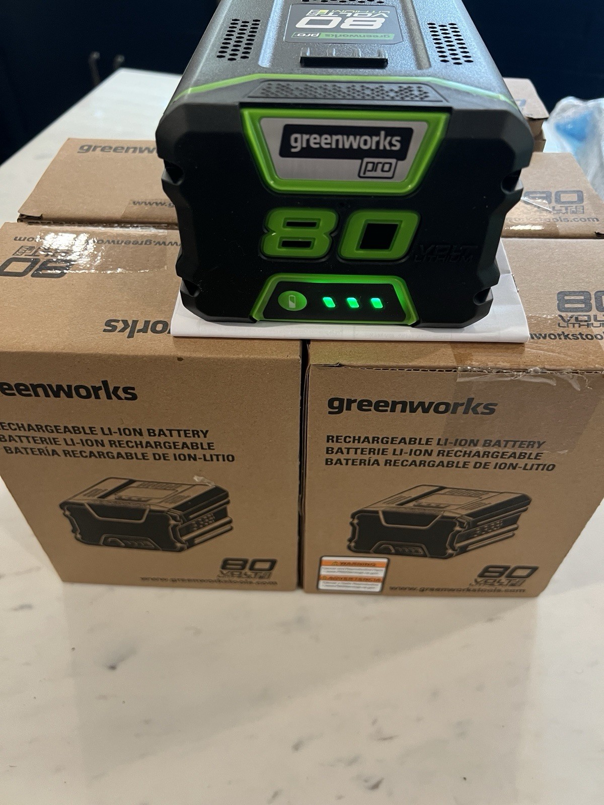 NEW GENUINE OEM MAX PRO GreenWorks GBA80200 80V 2Ah Lithium-Ion Battery 2901302 NEW GENUINE OEM MAX PRO GreenWorks GBA80200 80V 2Ah Lithium-Ion Battery 2901302