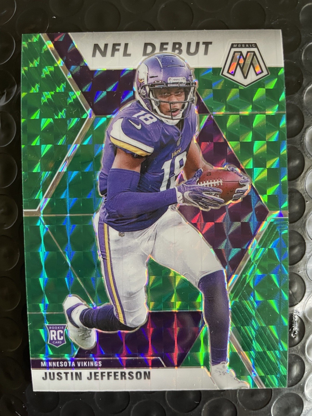 2020 Panini Mosaic - NFL Debut Justin Jefferson #270 Green Mosaic Prizm (RC) 2020 Panini Mosaic - NFL Debut Justin Jefferson #270 Green Mosaic Prizm (RC)