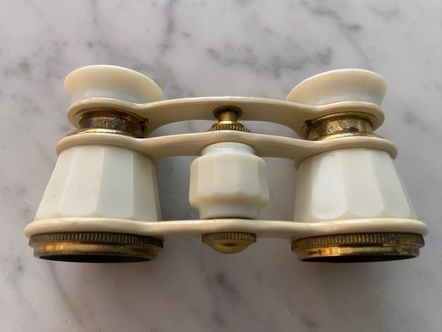 Vintage Elegant Lady's Opera Glasses