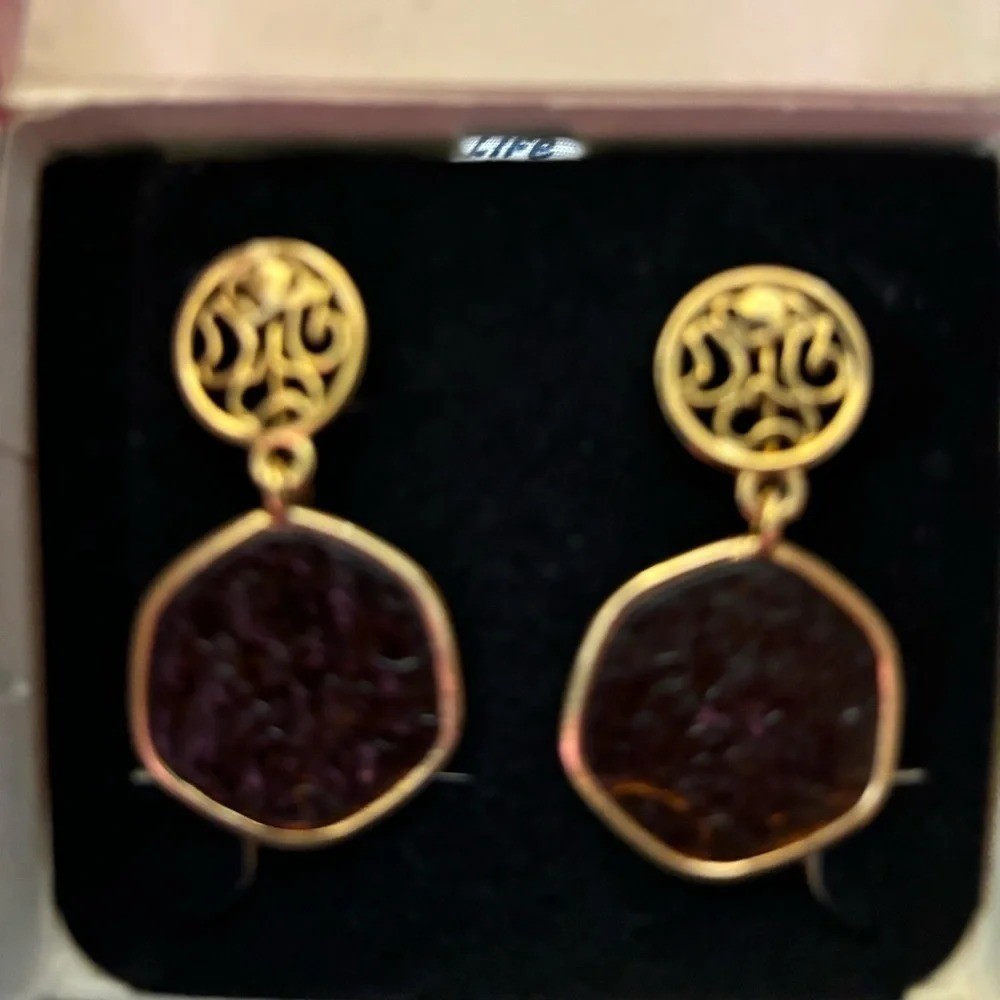 Vintage Signed Sarah Coventry 1974 Taste Of Honey Gold Tone Clip Earrings w/Box Vintage Signed Sarah Coventry 1974 Taste Of Honey Gold Tone Clip Earrings w/Box