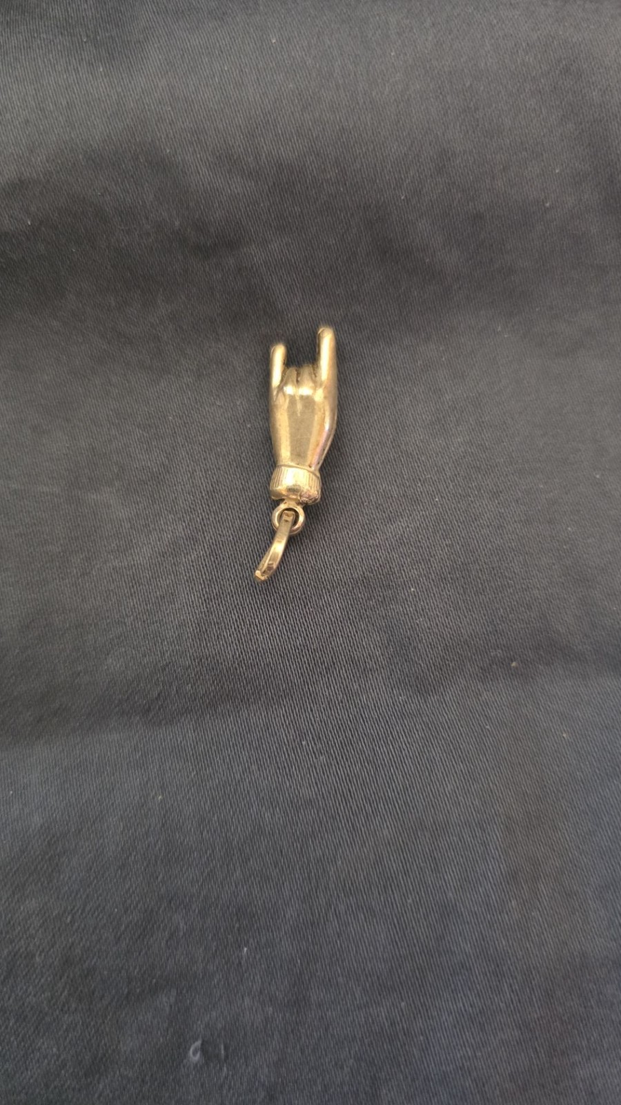 Vintage 14K Gold Mano Cornuto Charm Pendant