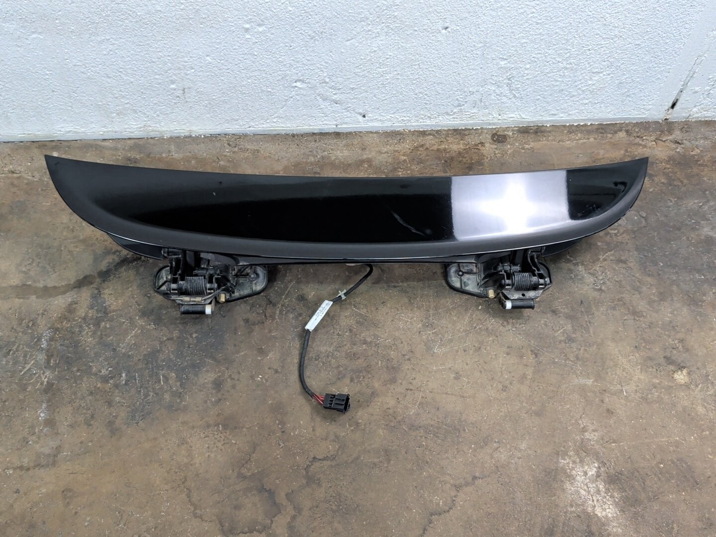 2010-2016 Porsche Panamera 970 Rear Trunk Hatch Lid Spoiler W/ Motor OEM