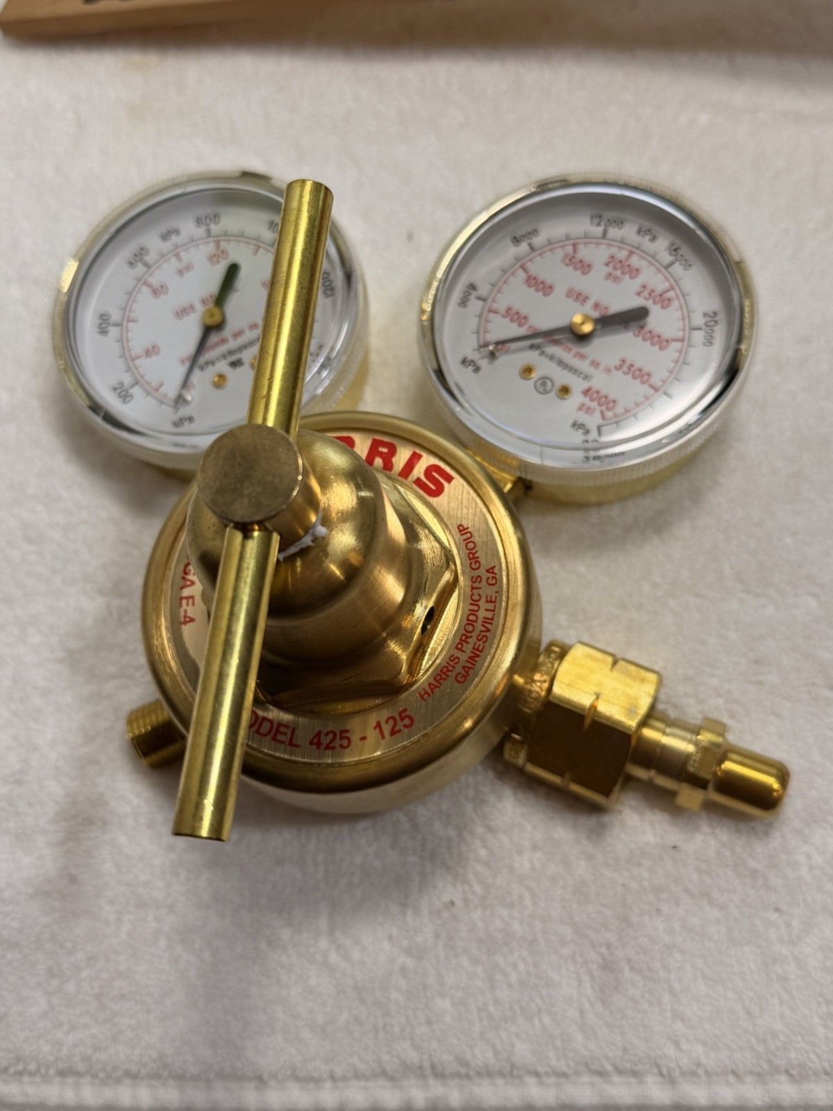 New Open Box Harris Model Regulator H2,METHANE Reg, 425-125-350 New Open Box Harris Model Regulator H2,METHANE Reg, 425-125-350