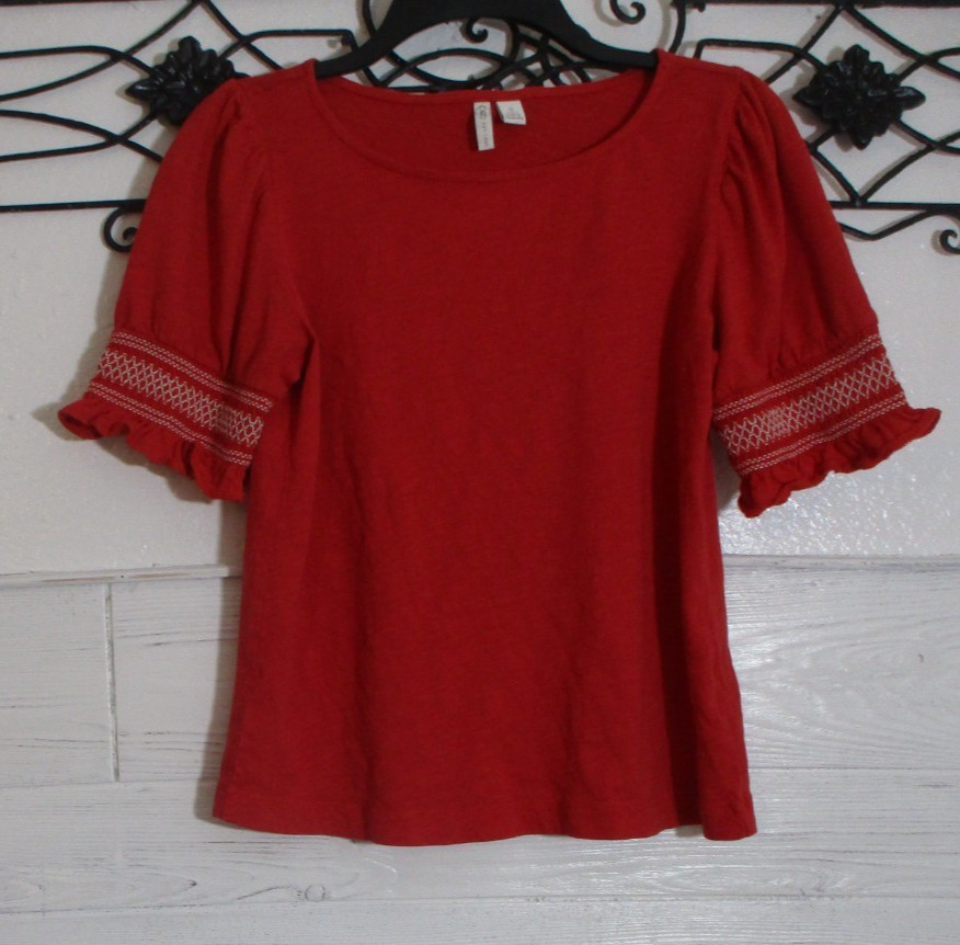 Cato Women\'s Knit Top Size S Red Short Sleeve Round Neck