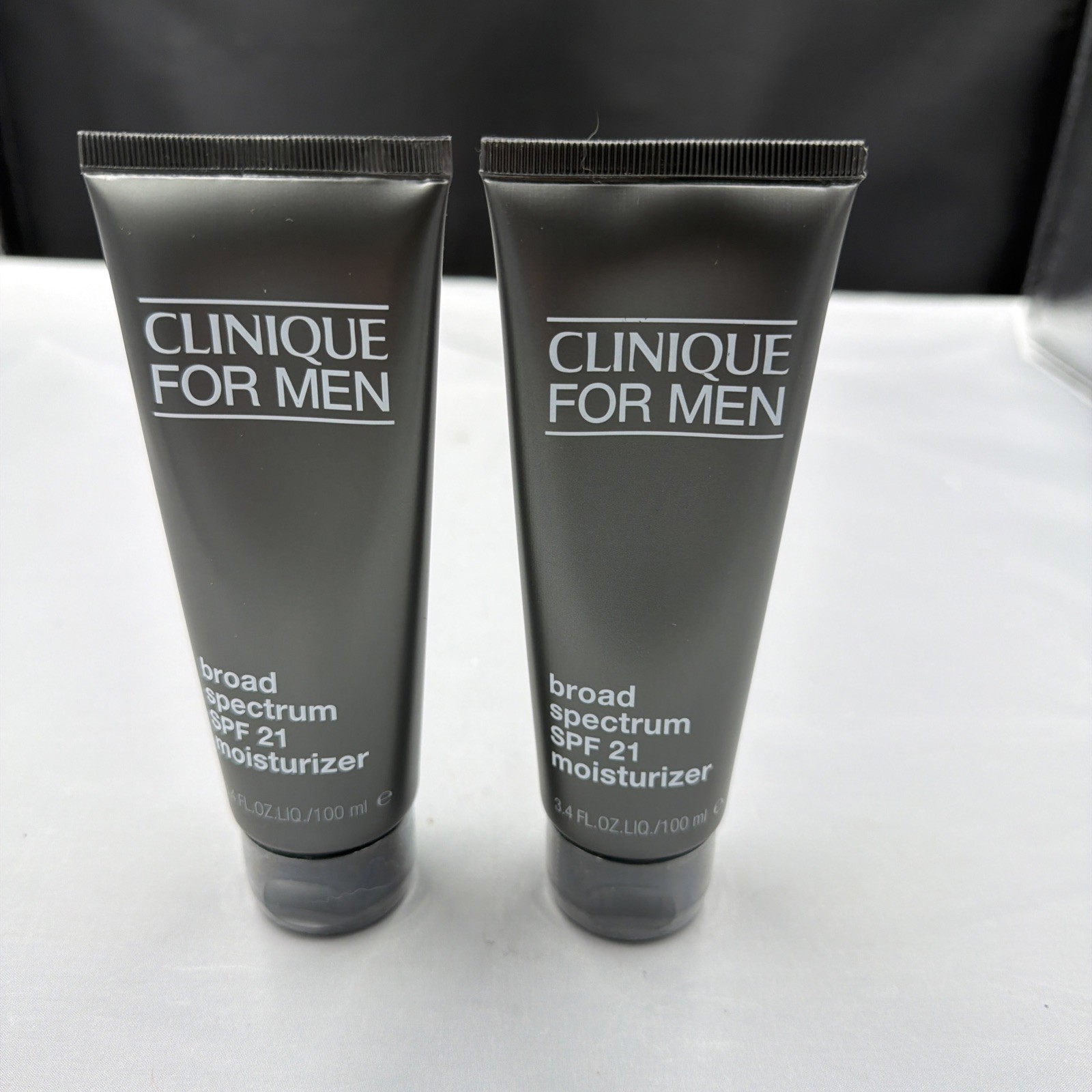 2 x Clinique for Men Broad Spectrum SPF 21 Moisturizer 3.4oz/100ml New & Sealed 2 x Clinique for Men Broad Spectrum SPF 21 Moisturizer 3.4oz/100ml New & Sealed