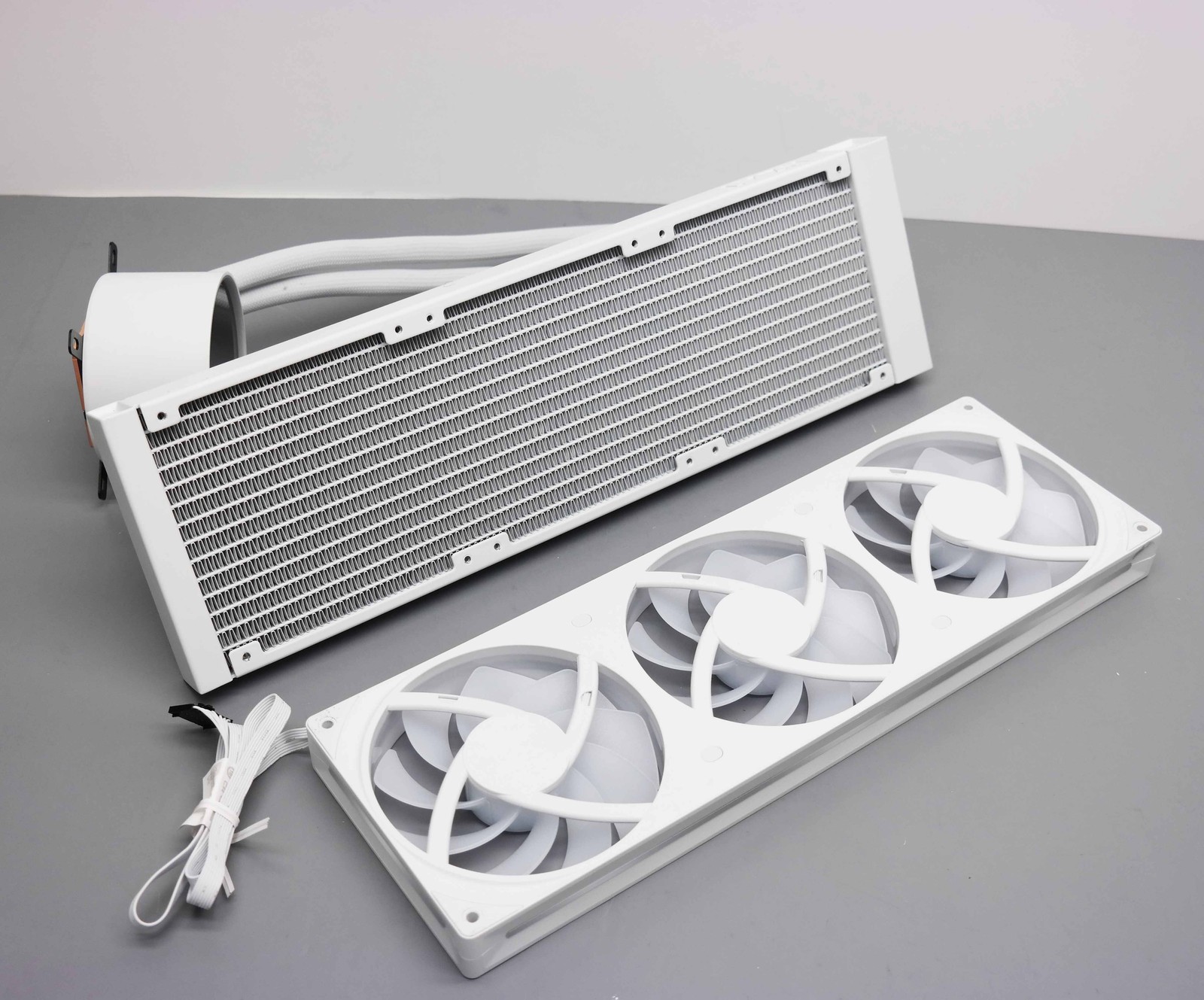NZXT RL-KR36E-W2 Kraken Elite 360mm AIO Liquid Cooler ISSUE