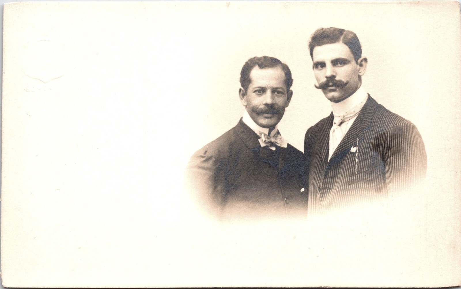 TWO HANDSOME GENTLEMAN : FASHIONABLE : UNDIVIDED BACK : PRIVATE MAILING CARD TWO HANDSOME GENTLEMAN : FASHIONABLE : UNDIVIDED BACK : PRIVATE MAILING CARD