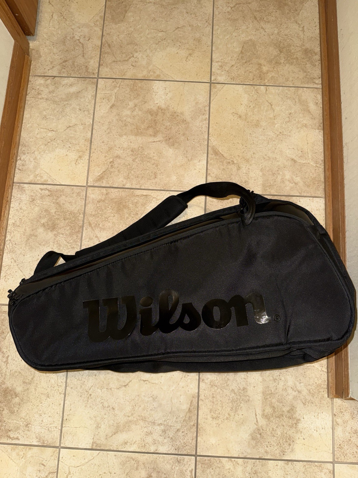 Wilson Black Pro Staff 9-Pack Tennis Bag Wilson Black Pro Staff 9-Pack Tennis Bag