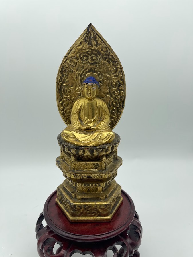 Antique Chinese Gilt Bronze Seated Buddha Statue With Ornate Flame Mandorla