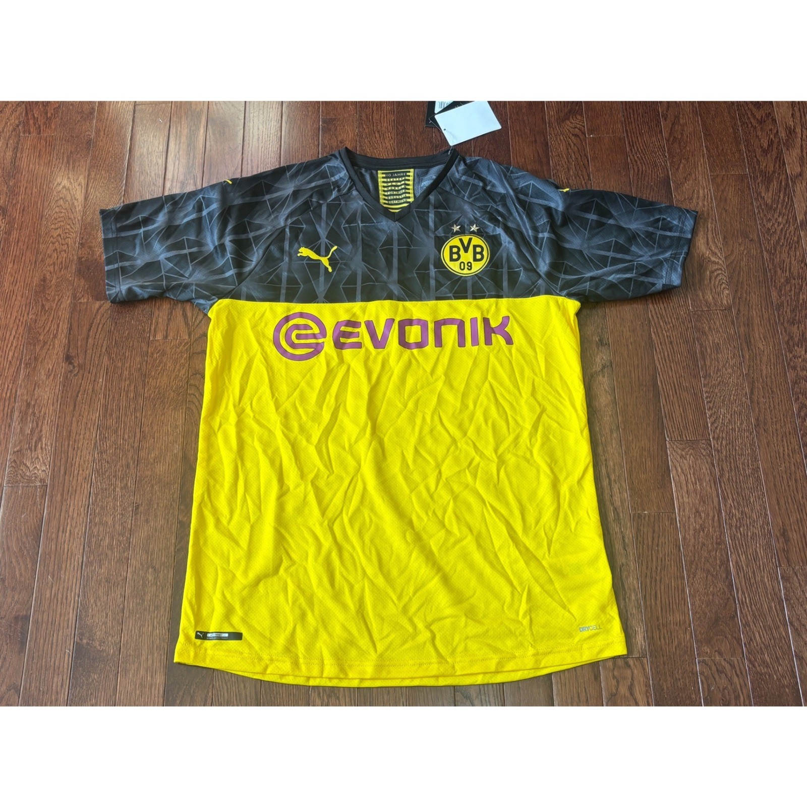 NWT Puma Borussia Dortmund BVB 09 2019/20 110th Anniversary Jersey Mens L NWT Puma Borussia Dortmund BVB 09 2019/20 110th Anniversary Jersey Mens L