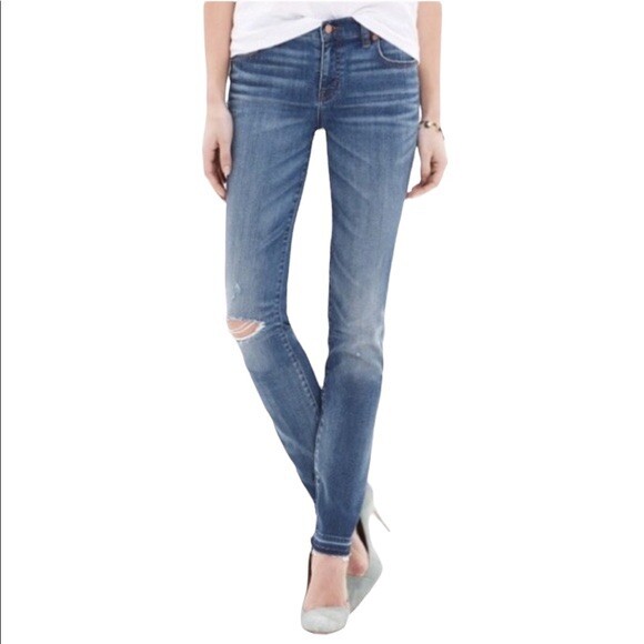 Madewell Women\'s Size 25 Alley Straight Mid Rise Medium Wash Ripped Knee Jeans