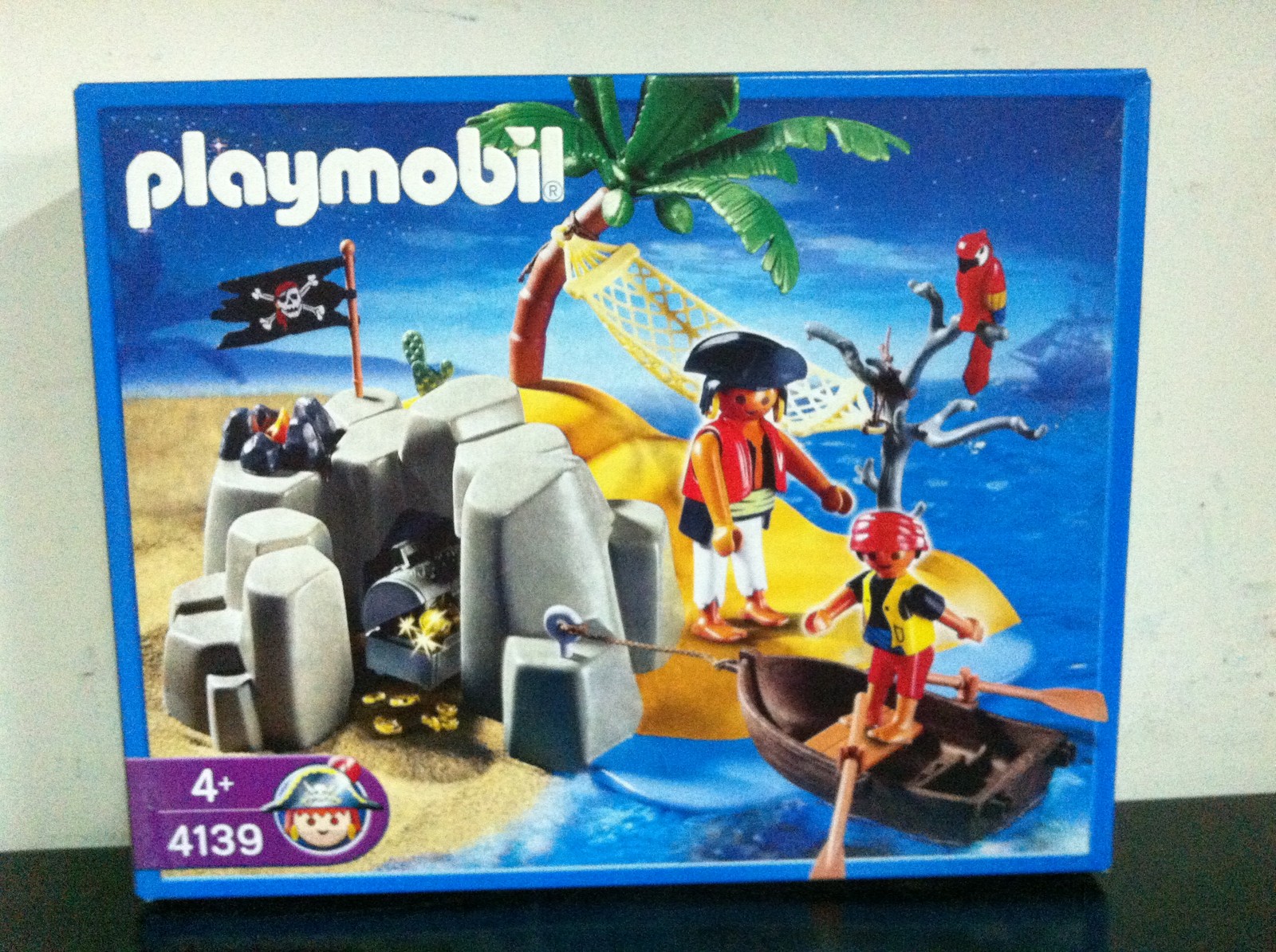Playmobil Pirates 4139 ISLAND w/Boat TREASURE MIB, 2007 Playmobil Pirates 4139 ISLAND w/Boat TREASURE MIB, 2007