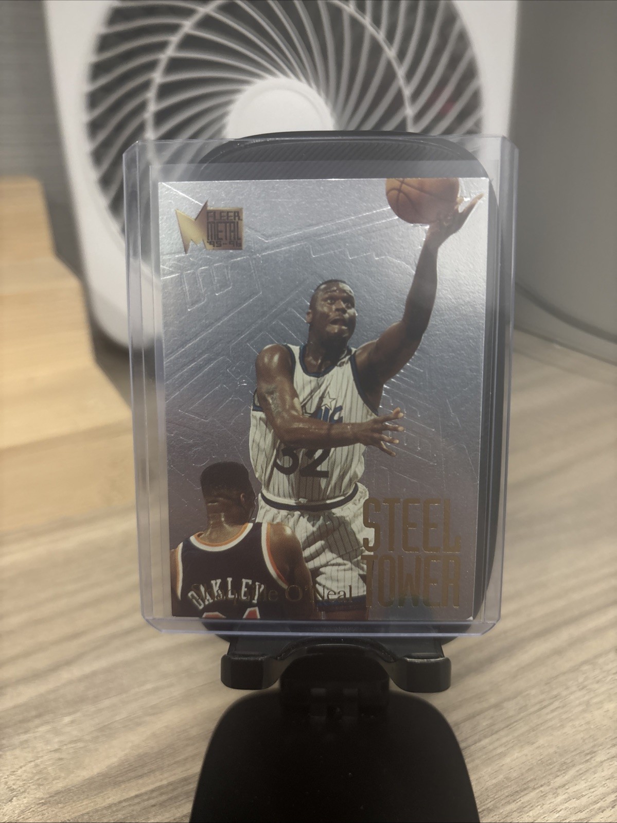 Fleer 1995-96 Metal Shaquille O\'Neal Steel Tower Insert #7 Magic NBA Fleer 1995-96 Metal Shaquille O\'Neal Steel Tower Insert #7 Magic NBA