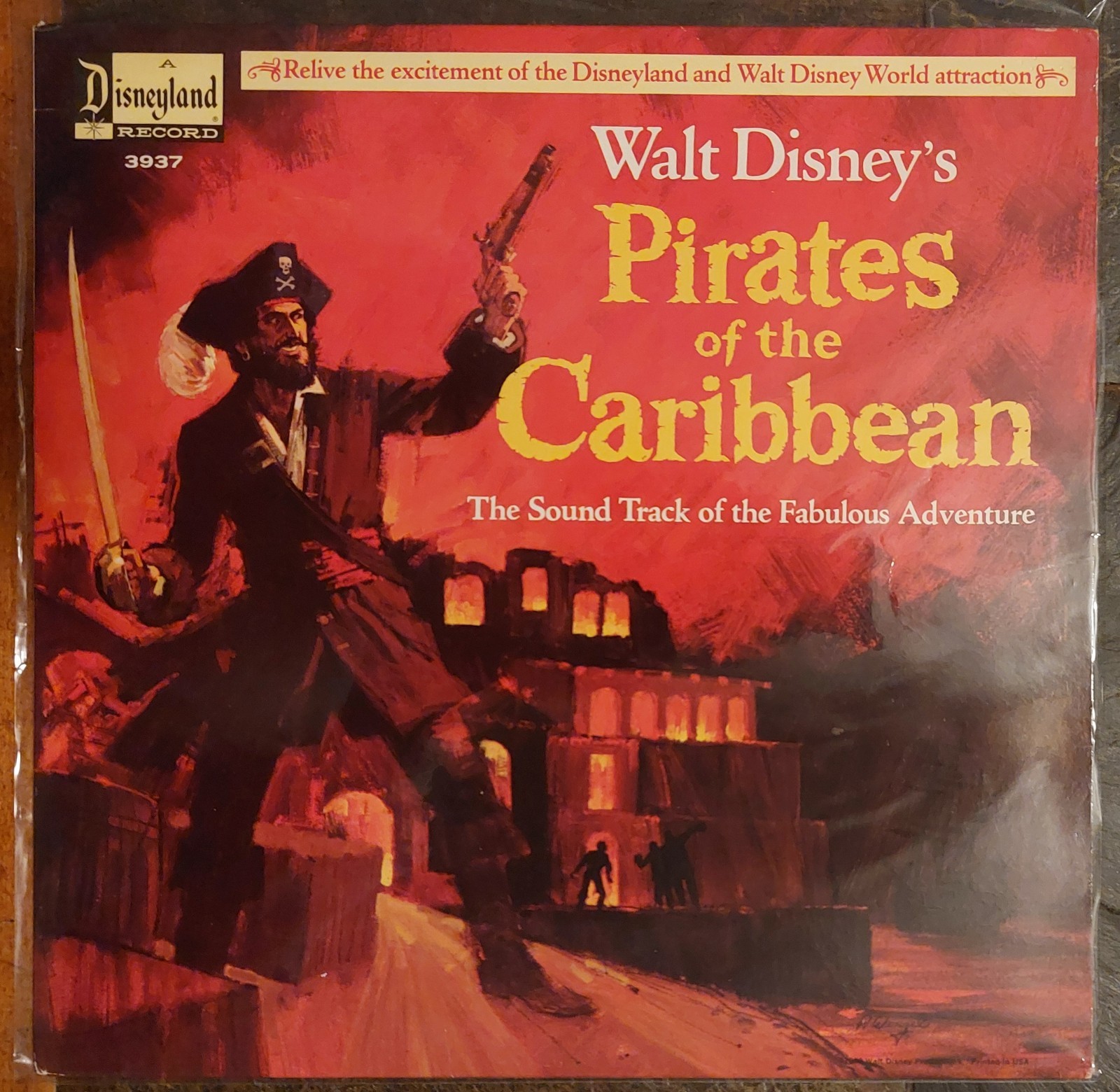 Walt Disney's Pirates of the Caribbean Vinyl Disneyland 3937 Rare Yellow Center