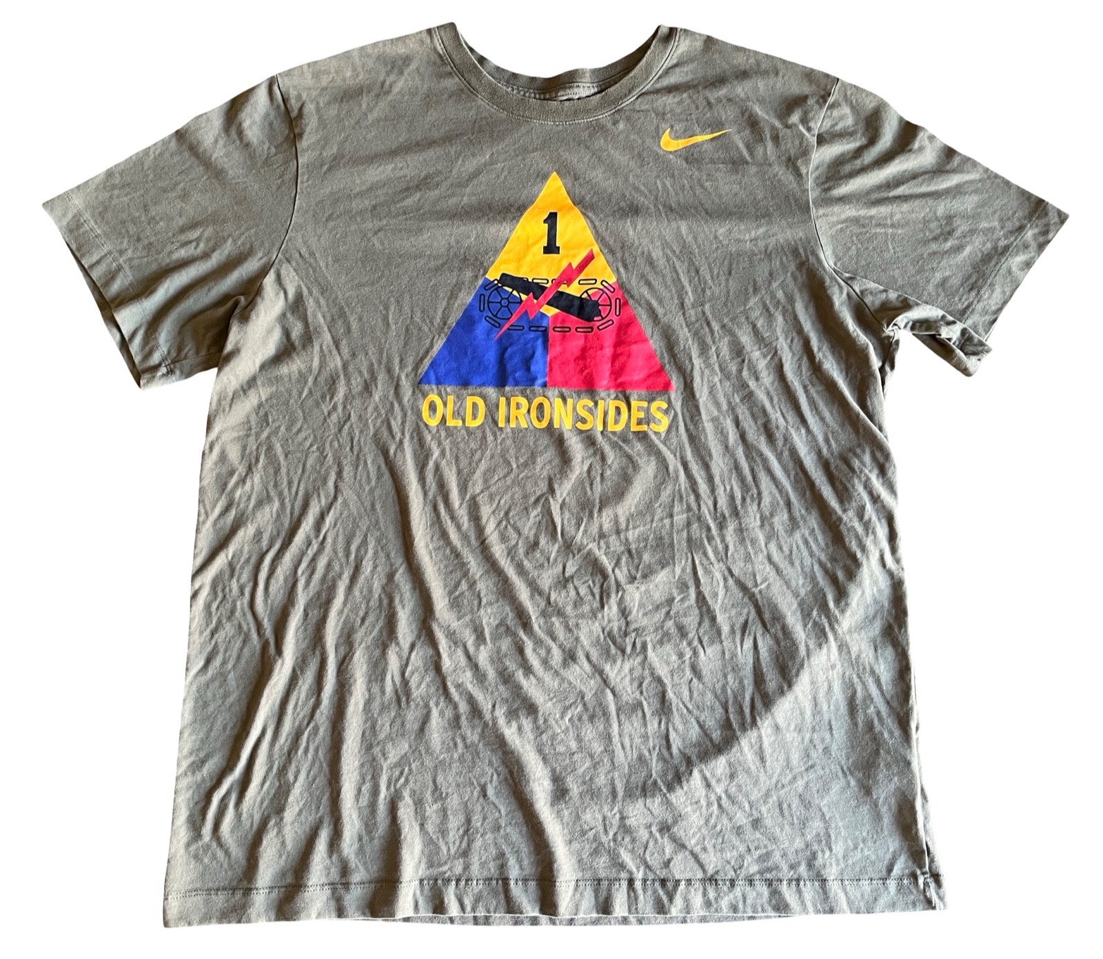 Nike Army Black Knights Men's T-shirt 1st Armored Division Old Ironsides Sz XL