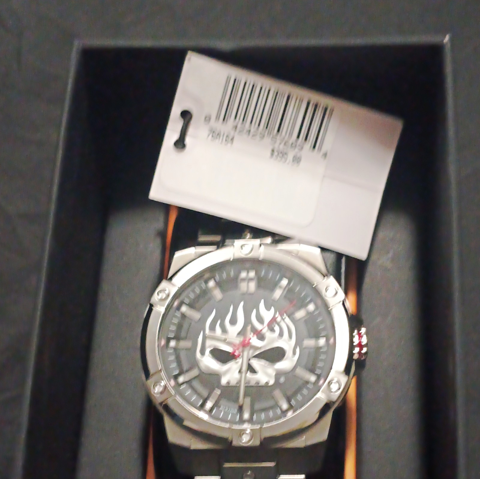 Harley-Davidson Skull Flames Dial Silver-Tone Metal Bracelet Watch w/ Box Harley-Davidson Skull Flames Dial Silver-Tone Metal Bracelet Watch w/ Box
