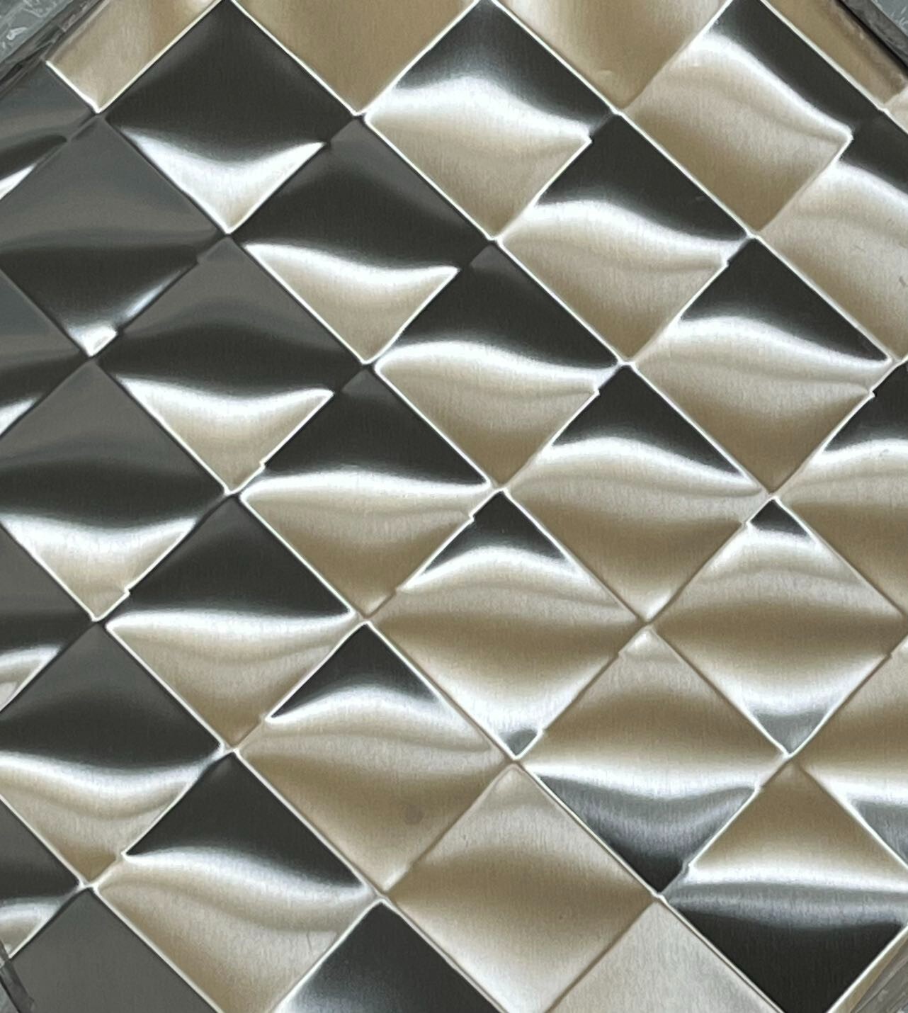 48X96 Diamond Stainless Steel Quilted Wall Back Splash for Restaurant Food Truck 48X96 Diamond Stainless Steel Quilted Wall Back Splash for Restaurant Food Truck
