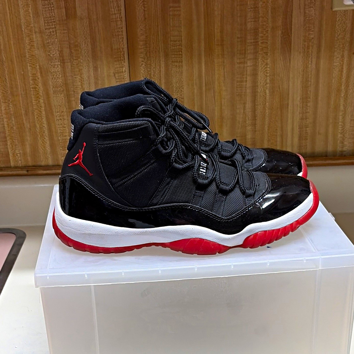 Air Jordan 11 Men’s size 12 bred