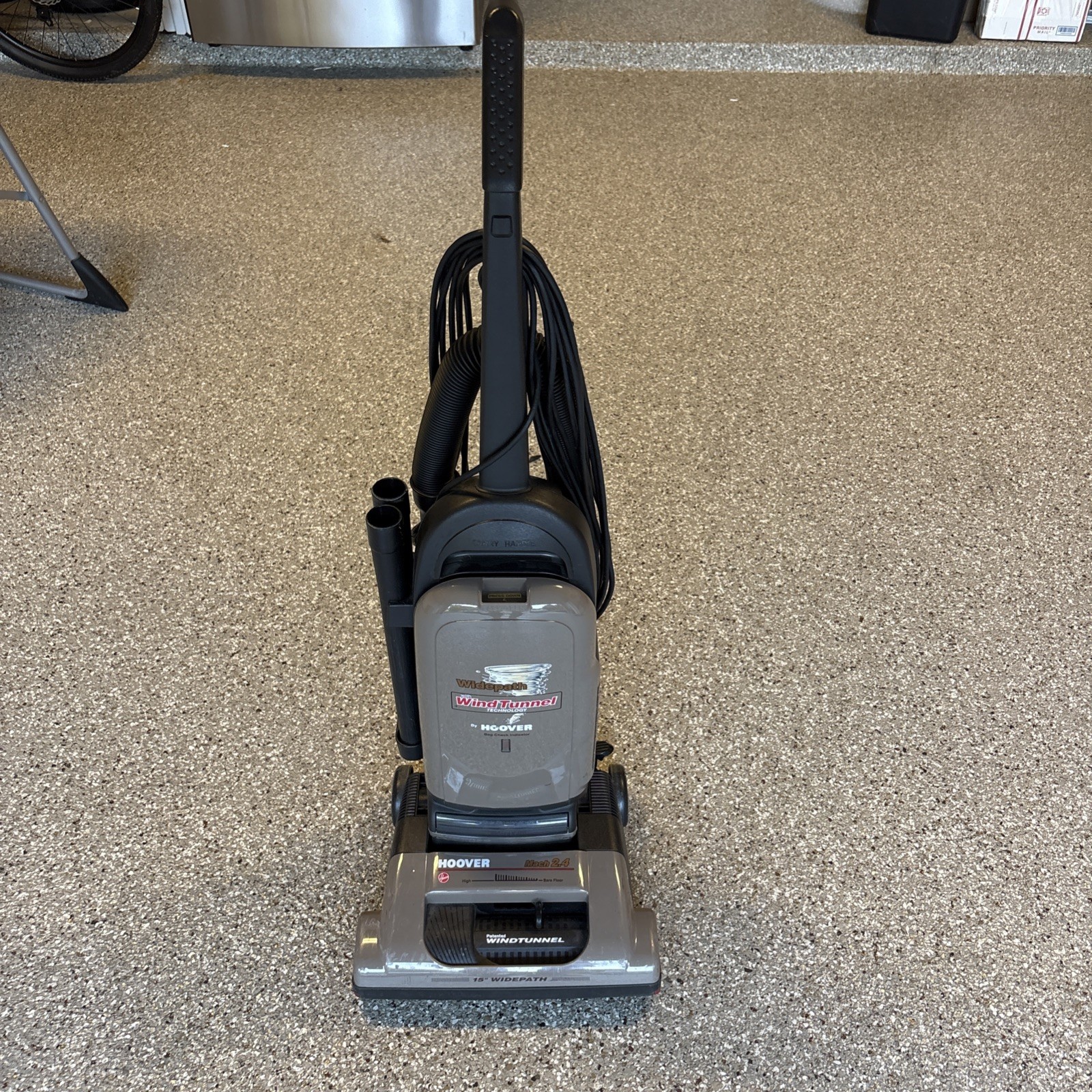 Hoover WindTunnel Upright Bagged Corded Vacuum Rotating Brushes Beige/Black