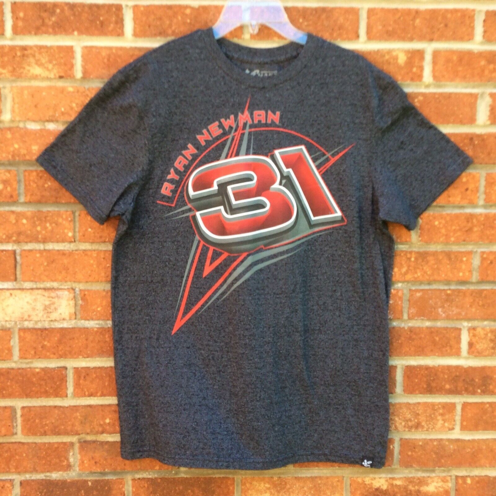 Ryan Newman Caterpillar Chase Authentic Men’s Size Lg T-Shirt Cat #31 Nascar Fun Ryan Newman Caterpillar Chase Authentic Men’s Size Lg T-Shirt Cat #31 Nascar Fun