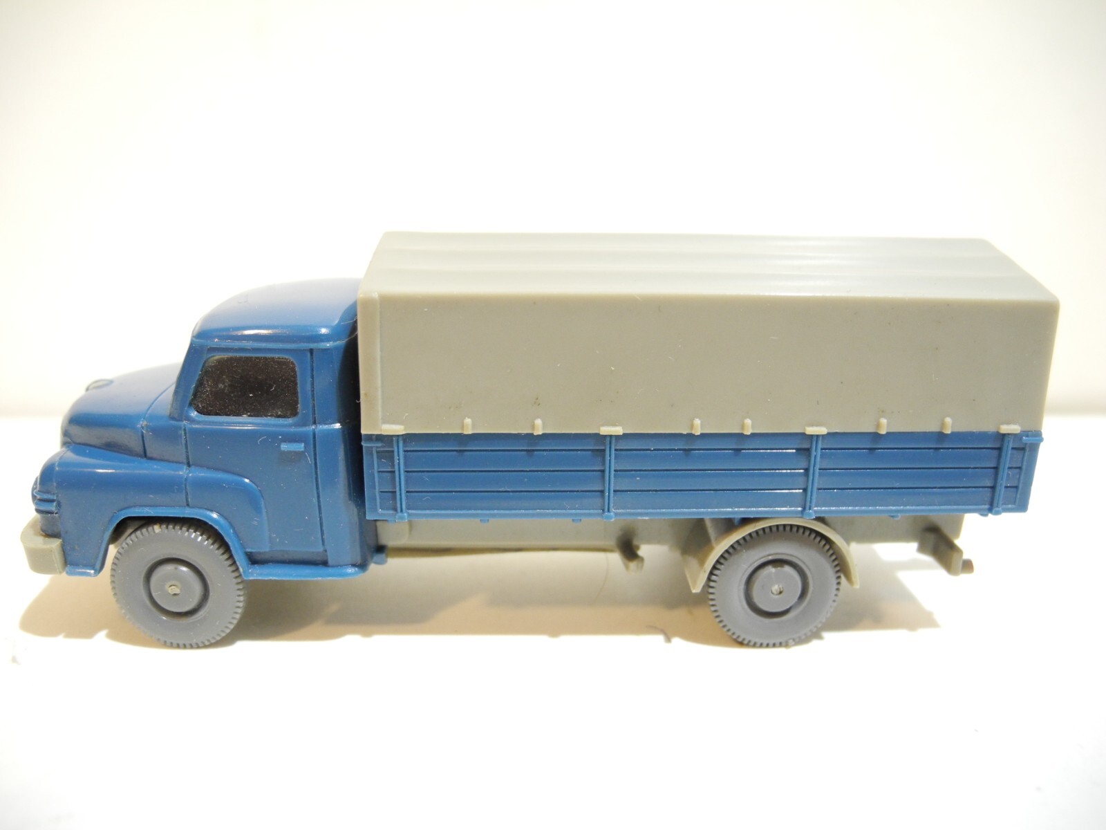 VINTAGE WIKING 1:87 MAN DIESEL TRUCK # 607/3E FROM 1959-1969 VINTAGE WIKING 1:87 MAN DIESEL TRUCK # 607/3E FROM 1959-1969