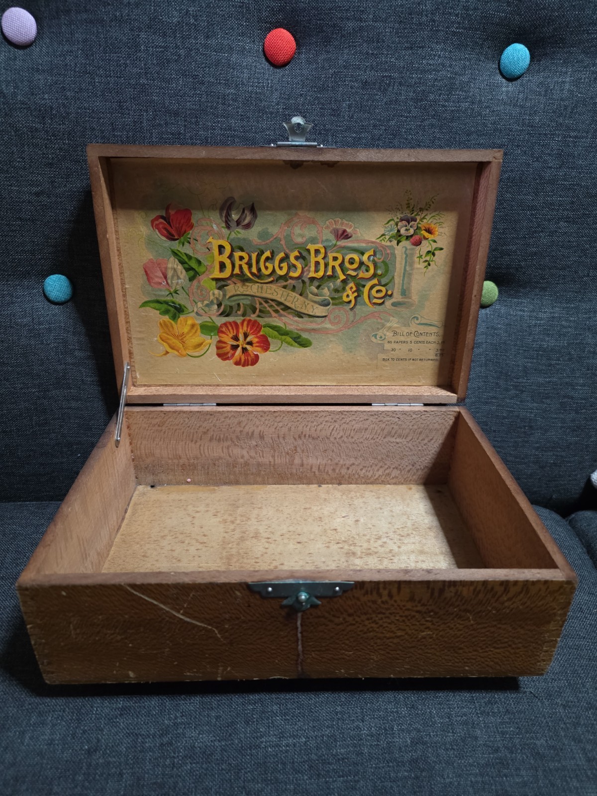 Antique Wooden Briggs Brothers Advertising Seed Box / Store Display Antique Wooden Briggs Brothers Advertising Seed Box / Store Display