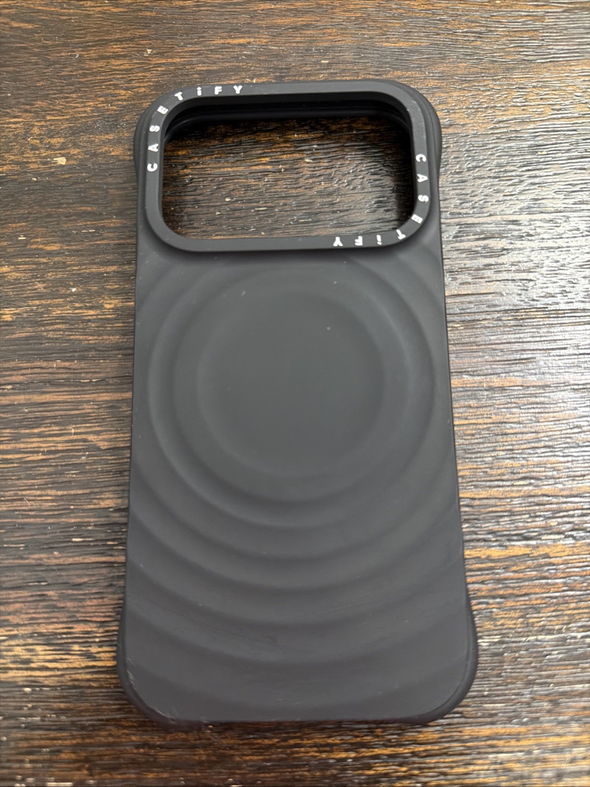 GENUINE CASETiFY Ripple Case w/Magsafe For Apple iPhone 17 PRO 6.3” Black USED GENUINE CASETiFY Ripple Case w/Magsafe For Apple iPhone 17 PRO 6.3” Black USED