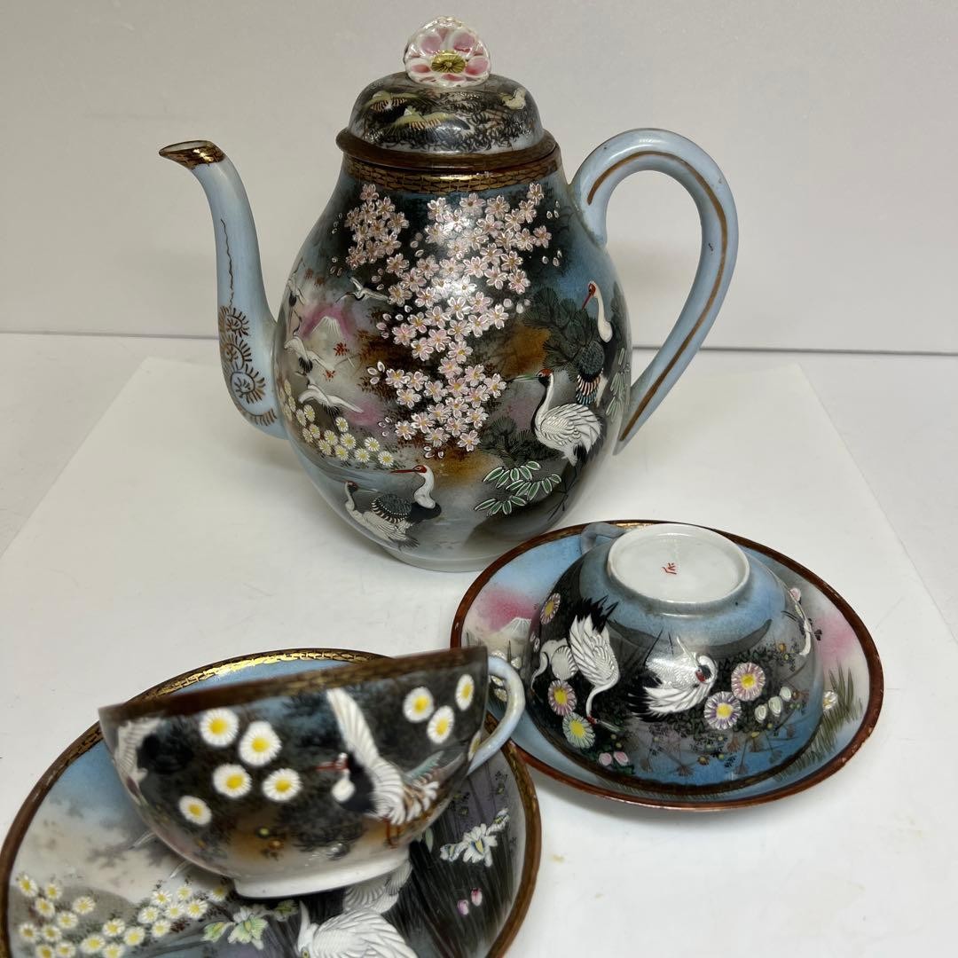 Antique Japanese Kutani Ware Hand-Painted Porcelain Tea Set Teapot Cups Saucers