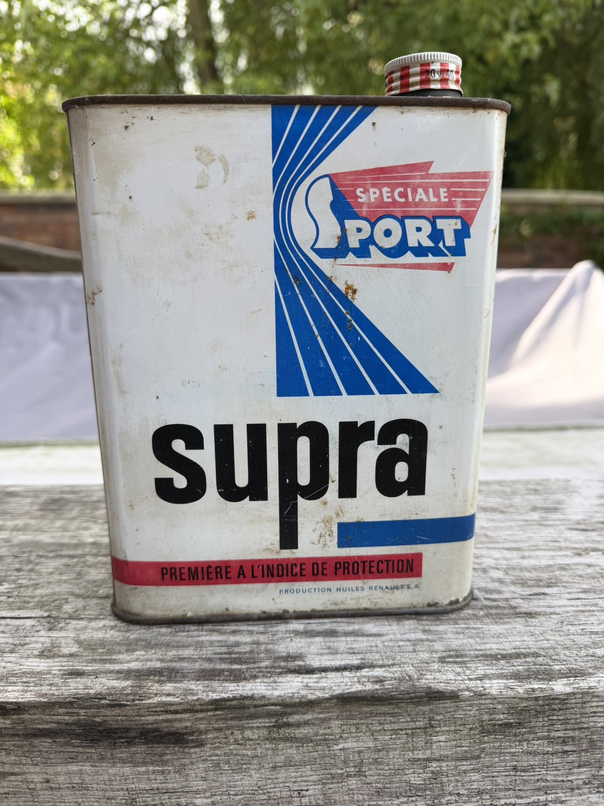 Vintage French Renault Speciale Sport Supra, 2 Litre Oil Can / Tin (RN135) Vintage French Renault Speciale Sport Supra, 2 Litre Oil Can / Tin (RN135)