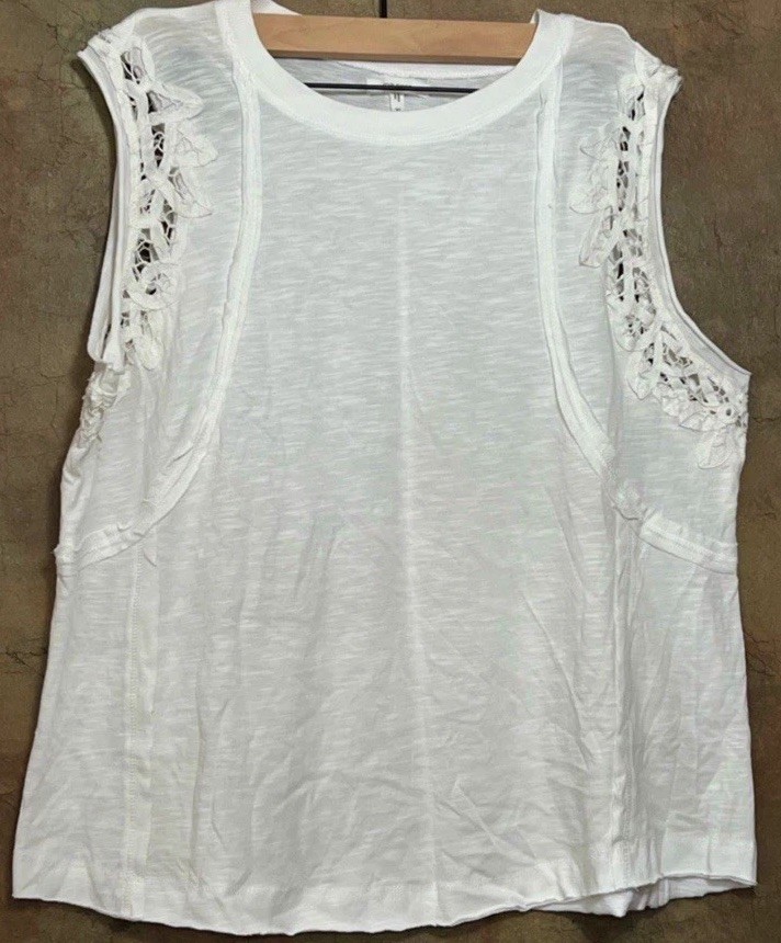 Women’s Solid White Round Neck Sleeveless Tank Top with Lace Accents