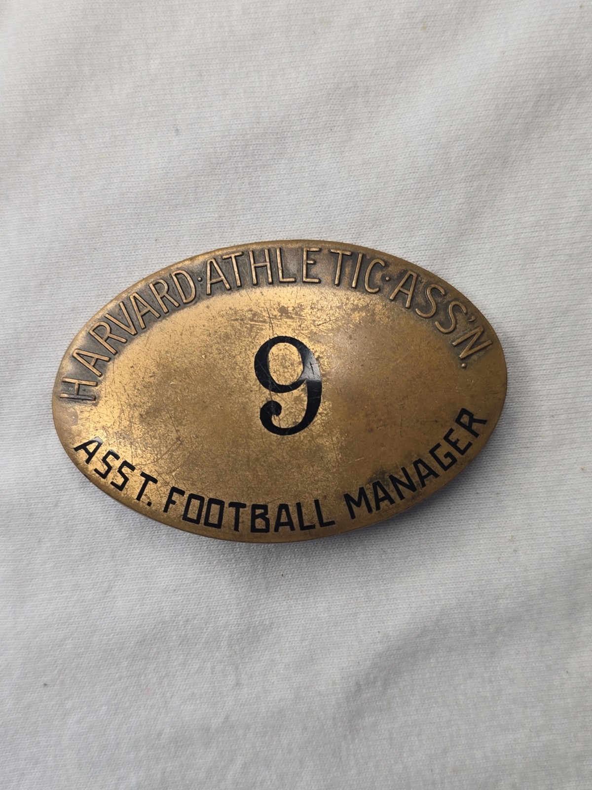 RARE 1920s VINTAGE HARVARD UNIVERSITY BRASS FOOTBALL COACH BADGE PIN- ATHLETICS 