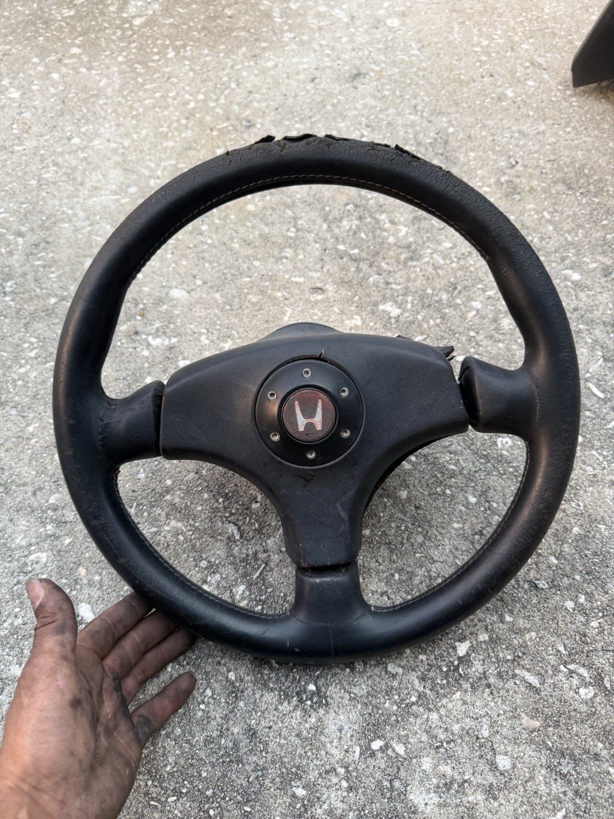 Used JDM Honda Integra Type-R DC2 OEM MOMO Non-SRS Steering Wheel 94-01 Used Used JDM Honda Integra Type-R DC2 OEM MOMO Non-SRS Steering Wheel 94-01 Used