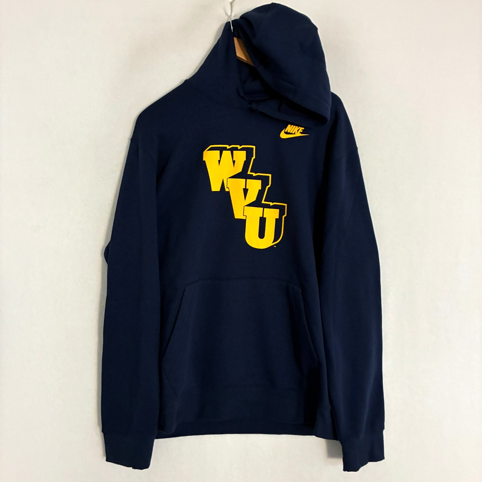 NWT Nike West Virginia University Mountaineers Hoodie Size XL Pullover Sweater NWT Nike West Virginia University Mountaineers Hoodie Size XL Pullover Sweater