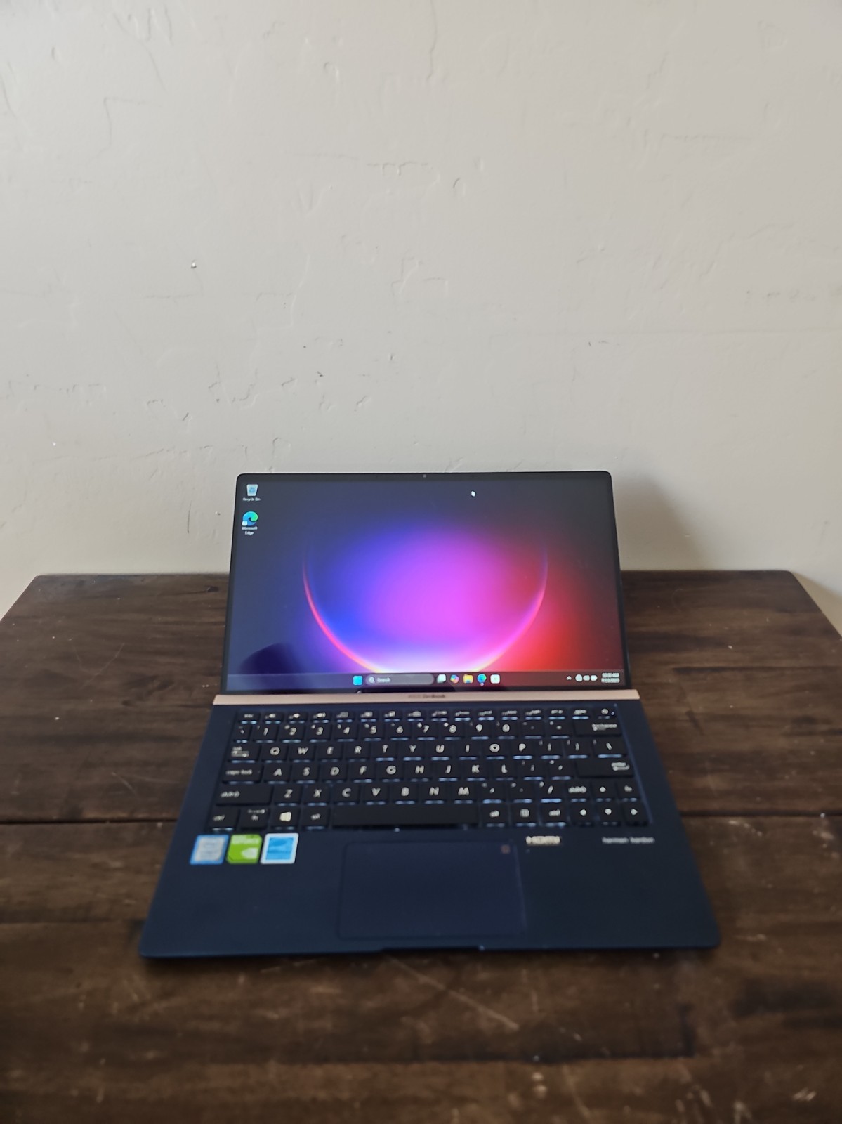 ASUS ZenBook 13, Intel Core i7-8565U @ 1.8GHz, 16GB RAM, 512GB SSD ASUS ZenBook 13, Intel Core i7-8565U @ 1.8GHz, 16GB RAM, 512GB SSD
