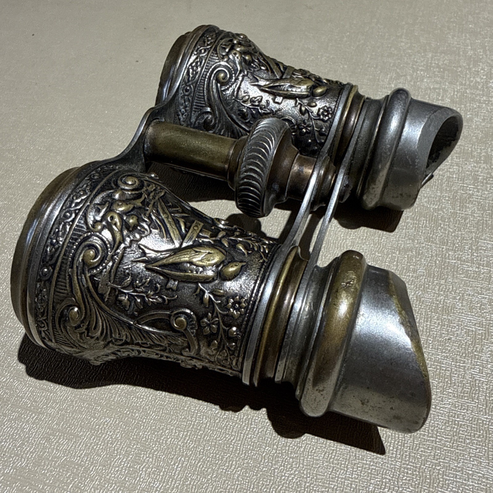 Vintage Ornate Opera Glasses Mini Binoculars — NEEDS INSIDE CLEANING