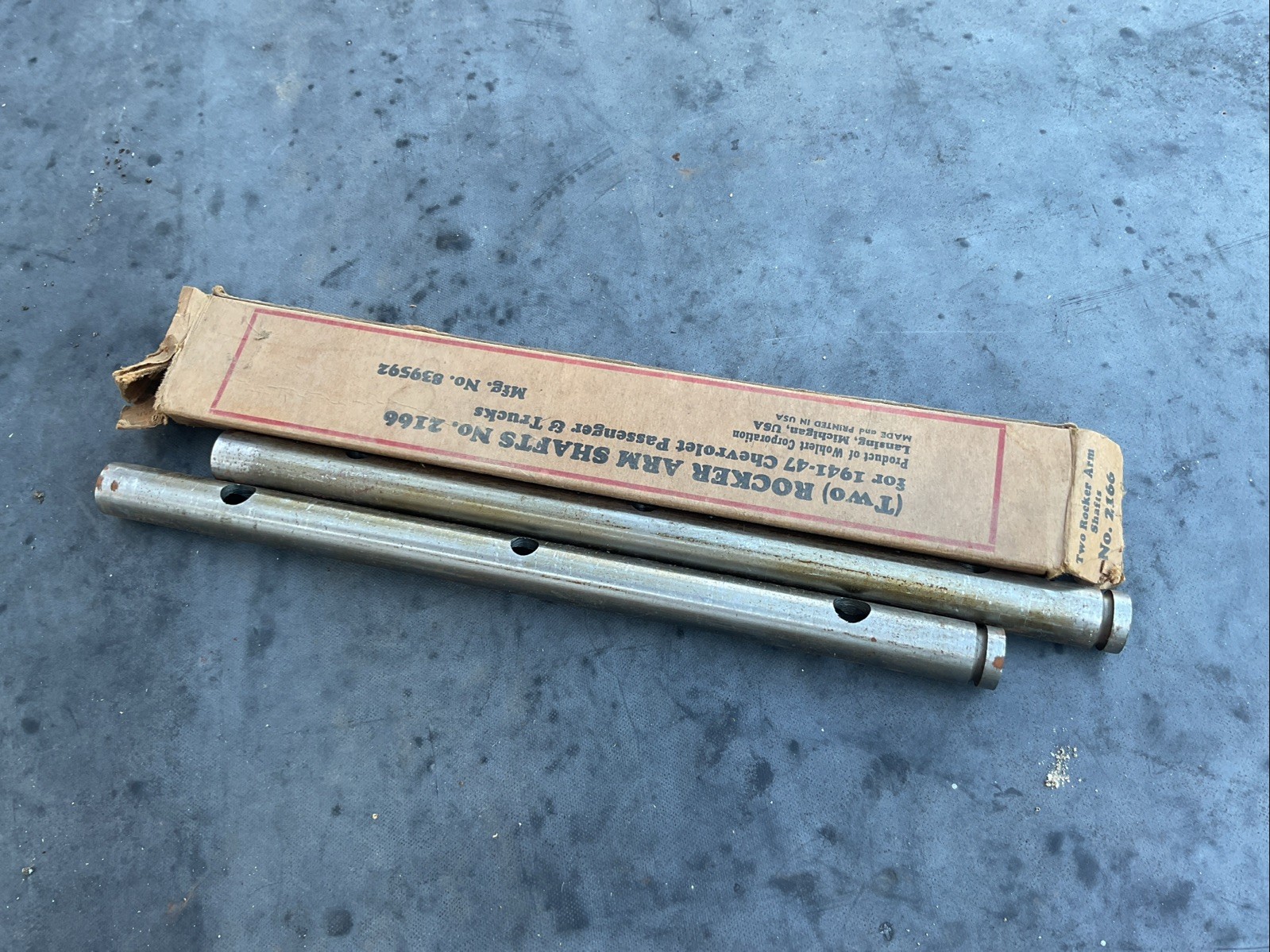 1940-1958 CHEVROLET CAR & TRUCK ROCKER ARM SHAFT SET (2 PCS) NORS GM# 839592 1940-1958 CHEVROLET CAR & TRUCK ROCKER ARM SHAFT SET (2 PCS) NORS GM# 839592