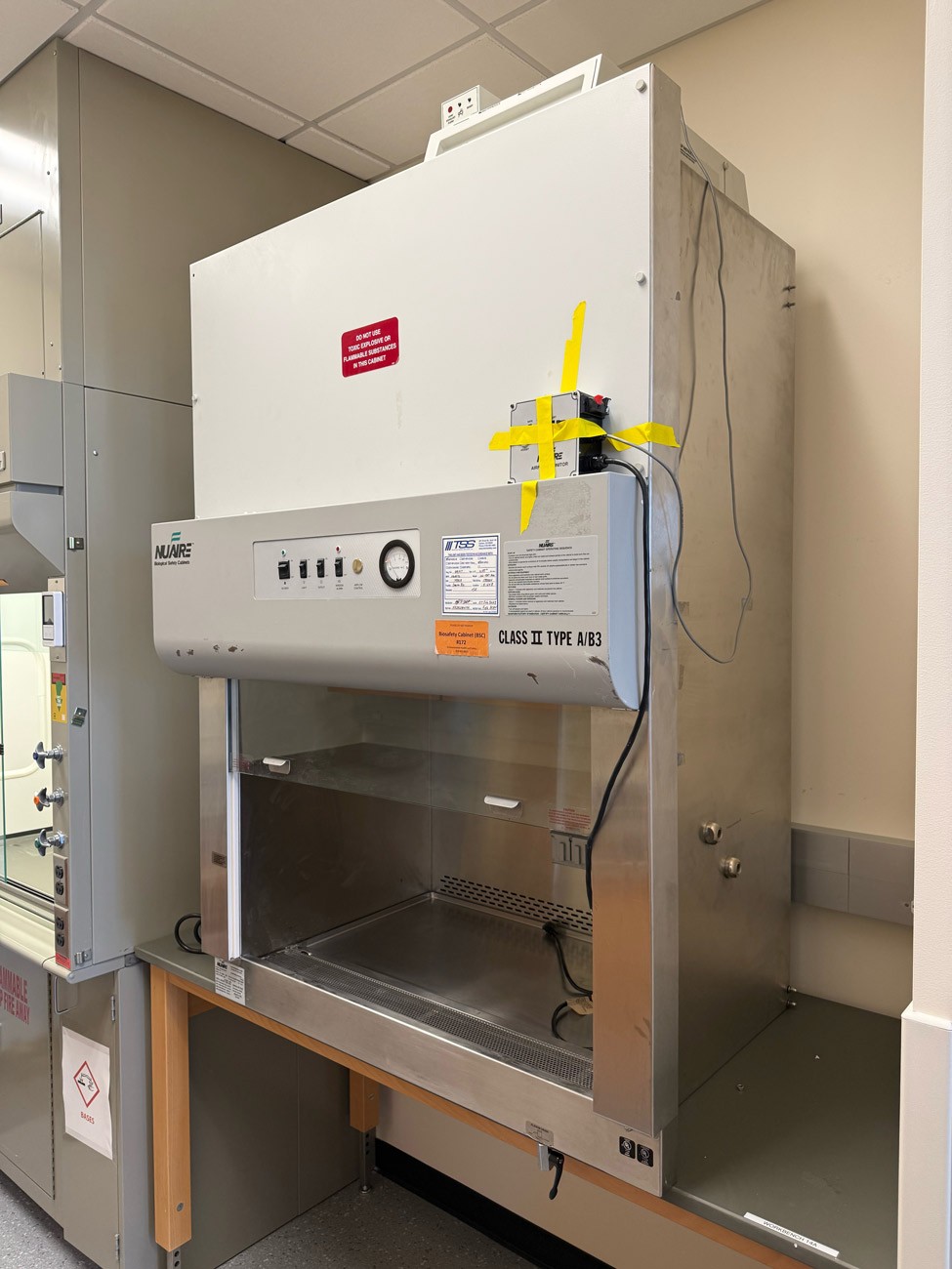 NuAire NU-425-300 Class II Type A/B3 Biological Safety Cabinet