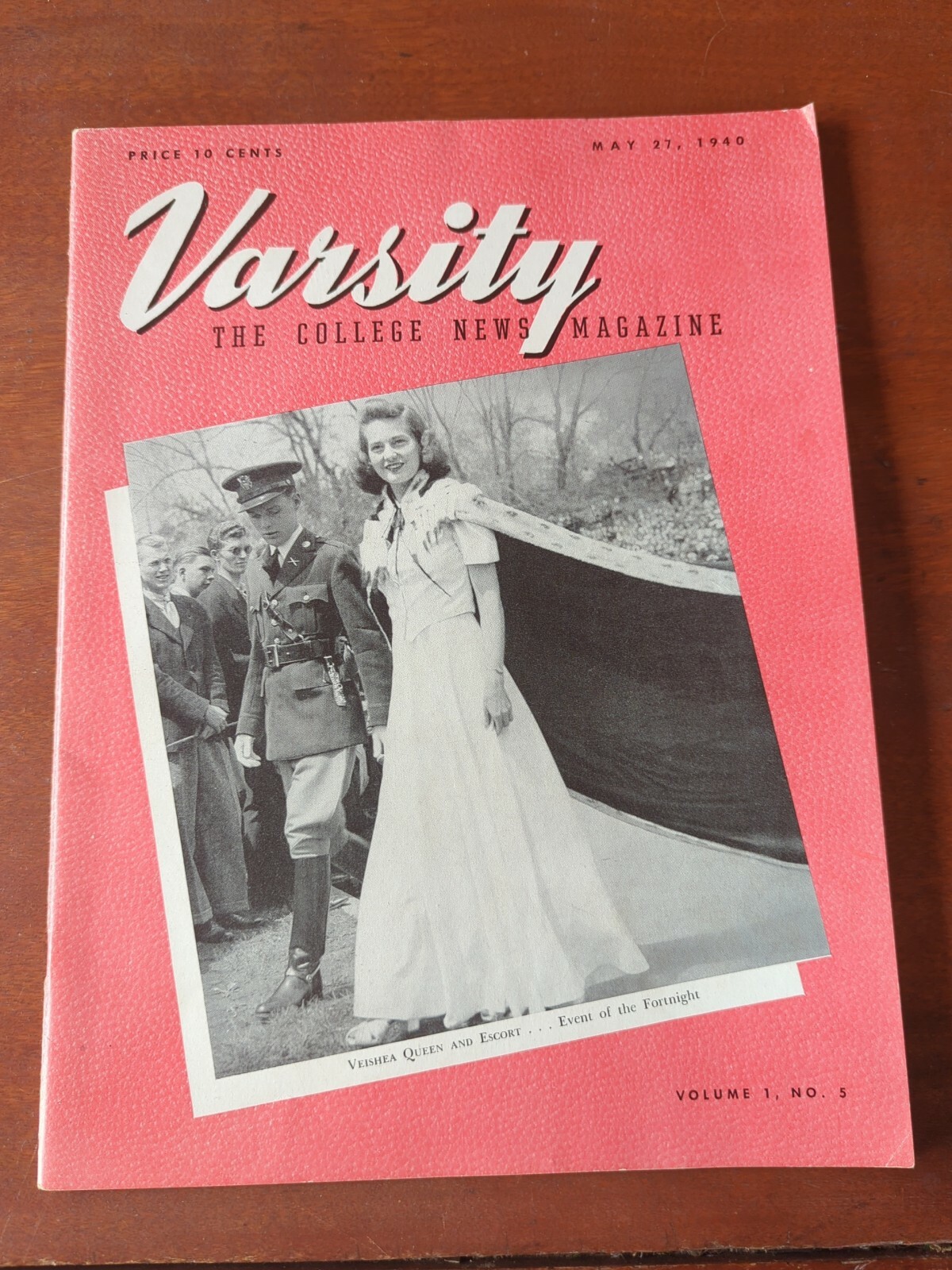 Vintage Varsity College News Magazine Publication May 27, 1940 Great Condition Vintage Varsity College News Magazine Publication May 27, 1940 Great Condition