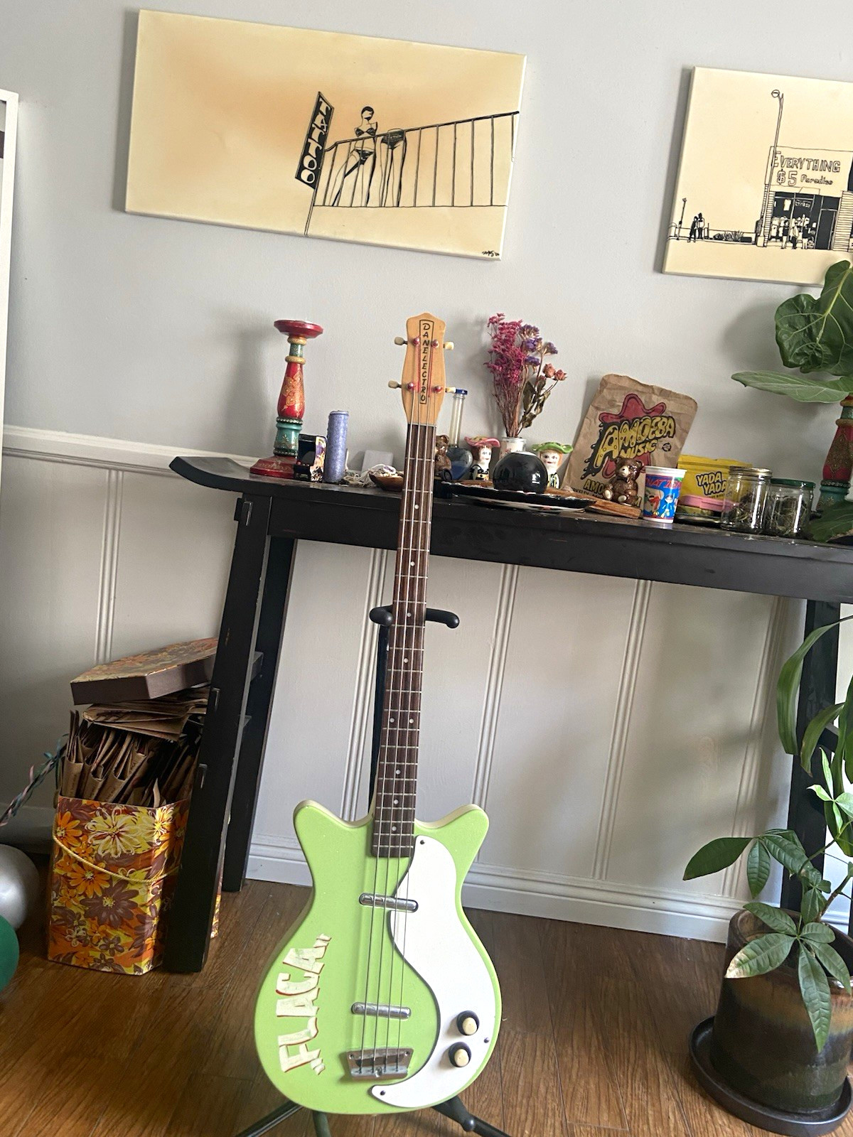 Danelectro Longhorn 4-String Solid Body Electric Bass Rare Sea Green